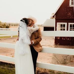 Meet your Posher, Monica